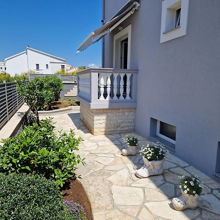 Cosy Villa Near The Beach Zadar Exterior photo