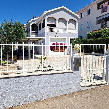Cosy Villa Near The Beach Zadar Exterior photo